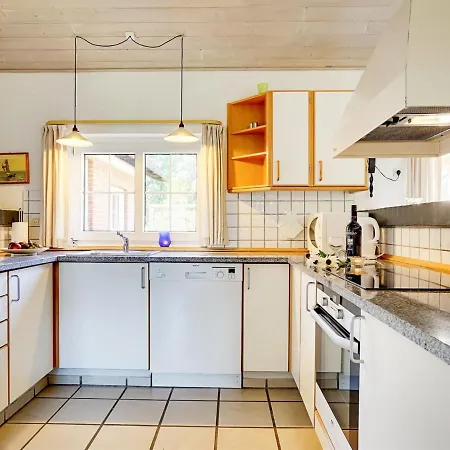 Holiday home Elektra - 450m From The Sea By Interhome