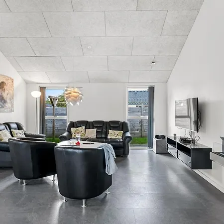 Holiday home Elektra - 450m From The Sea By Interhome Blavand